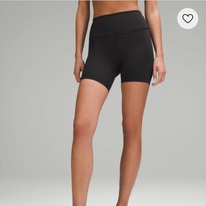 Lululemon Wunder Train High-Rise Short 6”- Black size 6